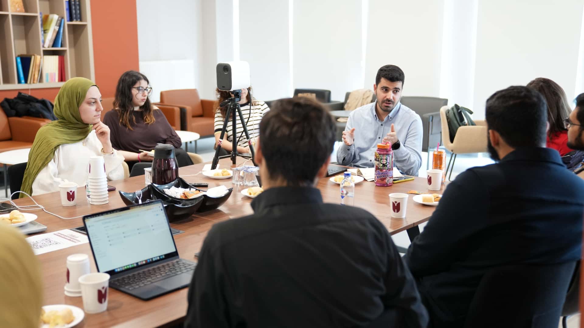 Mezun Perspektifinden Kariyer Yolculuğu: Al Jazeera Deneyimi