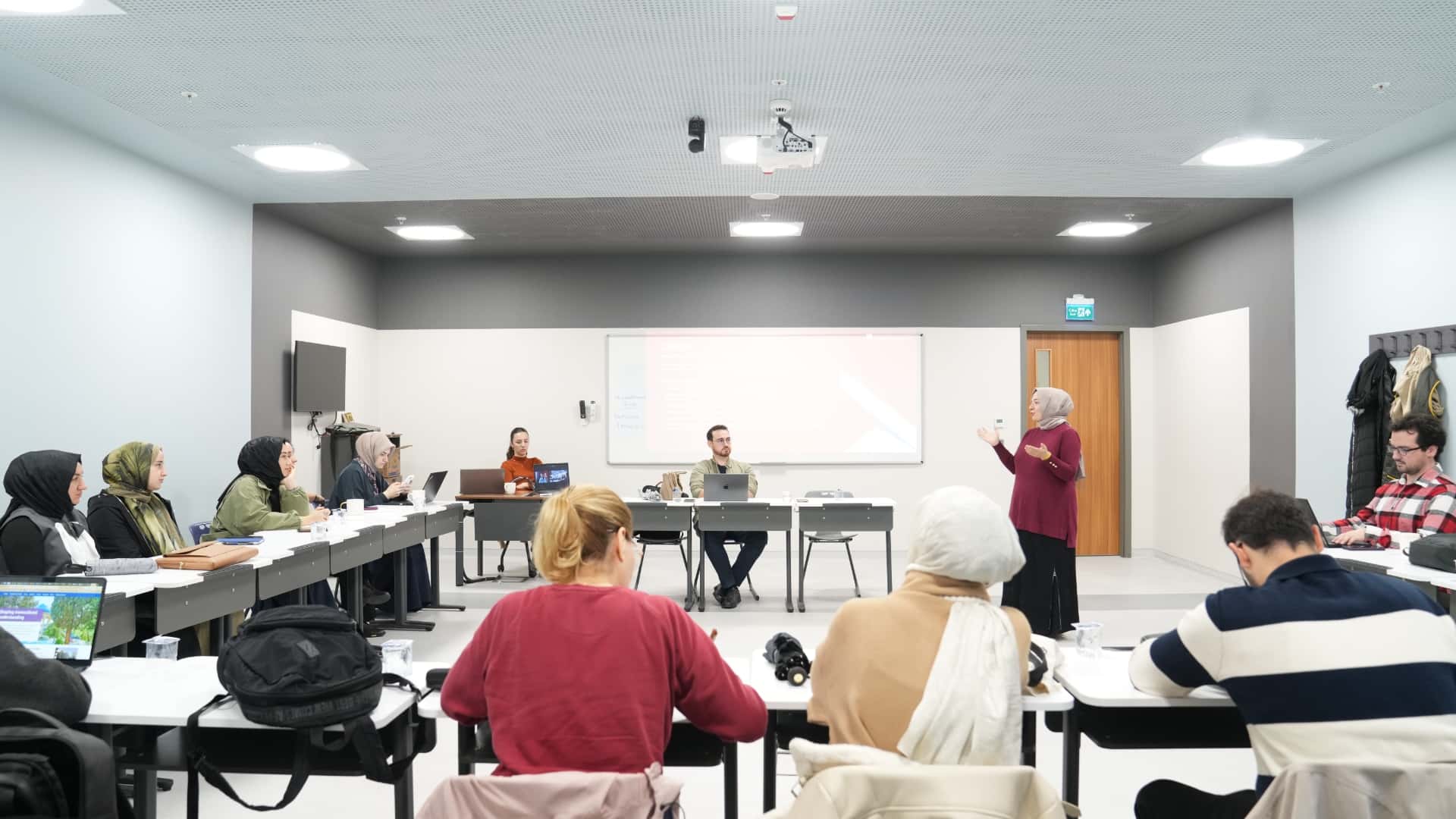 Yurt Dışı Doktora Bursu (LEDEB) Tanıtım Toplantısı Gerçekleştirildi